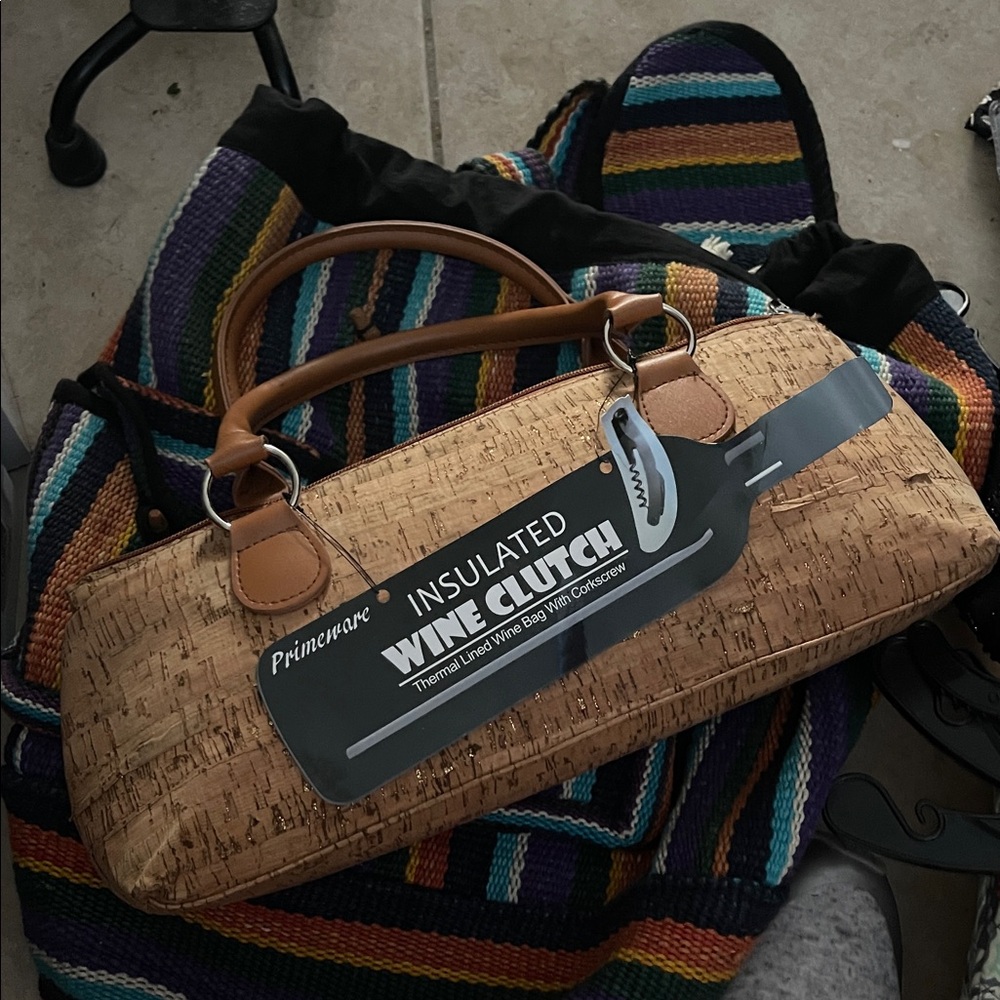 Primeware Insulation Cork Wine Clutch + 2 champagne glasses